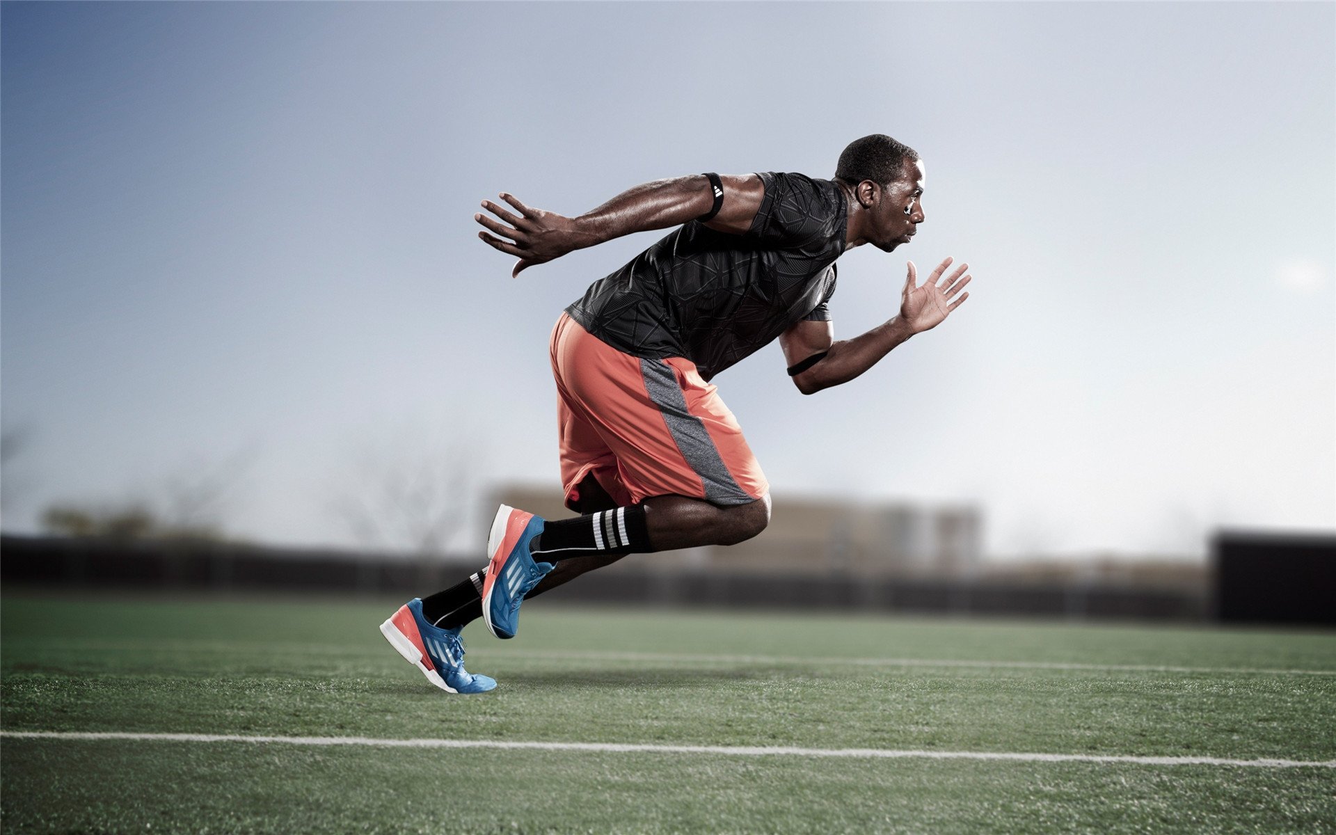 中锋是否应该学习外线球员的处理方式，中锋内线脚步教学